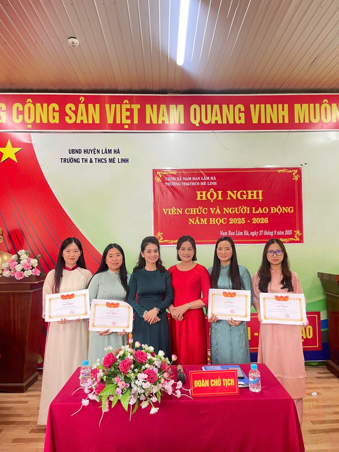 HỘI NGHỊ VIÊN CHỨC VÀ NGƯỜI LAO ĐỘNG NĂM HỌC 2025-2026