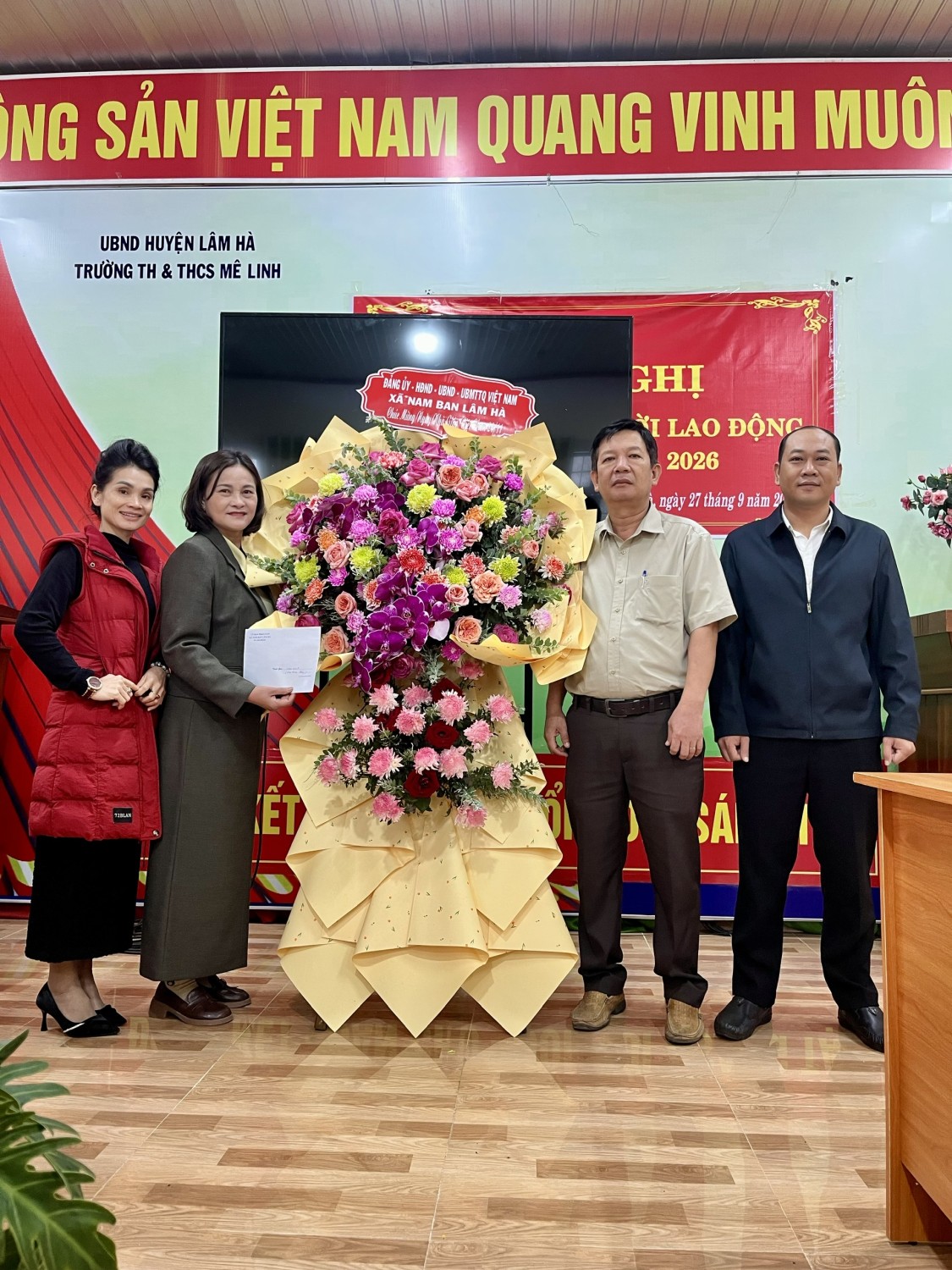 LỄ KỈ NIỆM 43 NĂM NGÀY NHÀ GIÁO VIỆT NAM 20/11/1982-